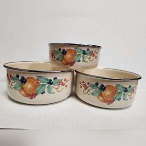 Vintage Lincoware Nesting Bowl Set